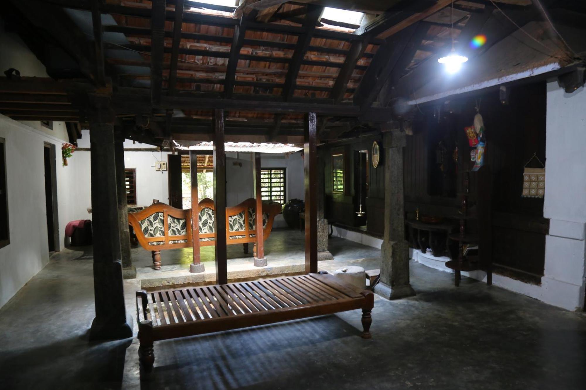 The Mana-Heritage Stay - Chengazhimattam Mana Kottayam Ngoại thất bức ảnh